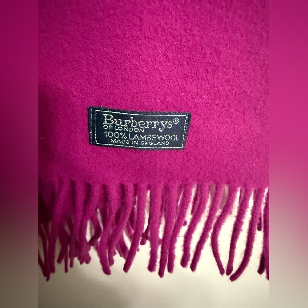 Burberry Burberrys Vintage Scarf Classic Solid 100% Lambswool England Pink - Picture 2 of 5